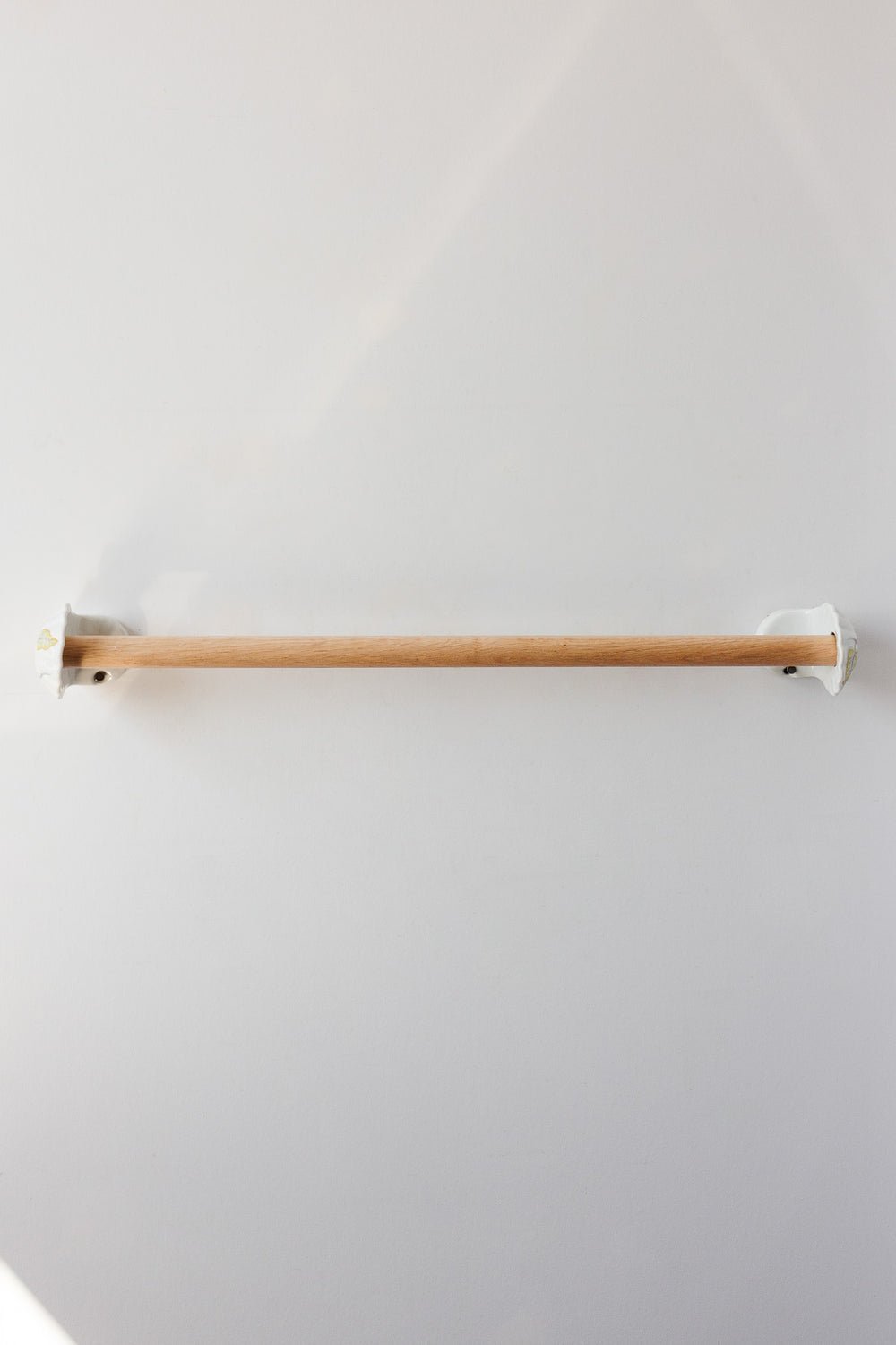 vintage french porcelaine de paris towel bar