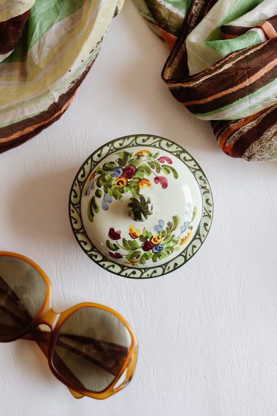 vintage Italian hand painted trinket box by M.A.E.C. ascoli piceno