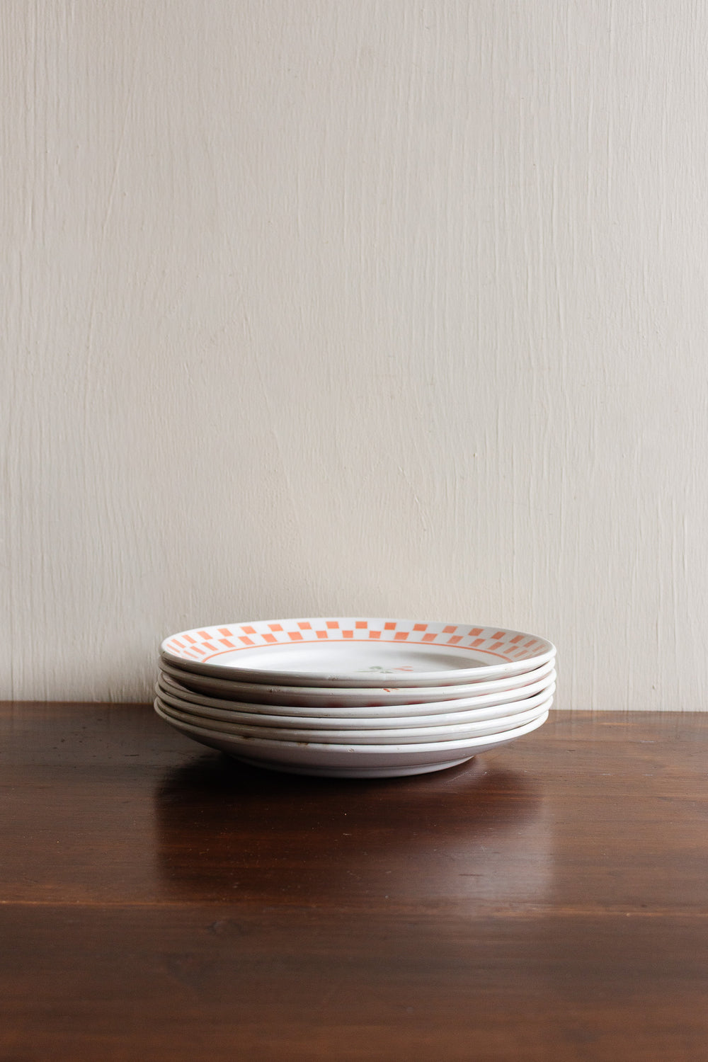 set of french orchies "grand feu" berry & checkerboard plates