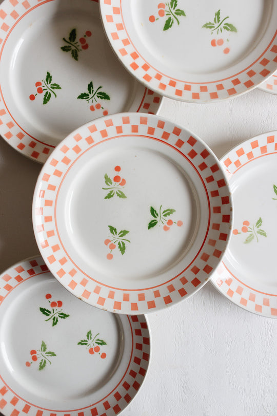 set of french orchies "grand feu" berry & checkerboard plates
