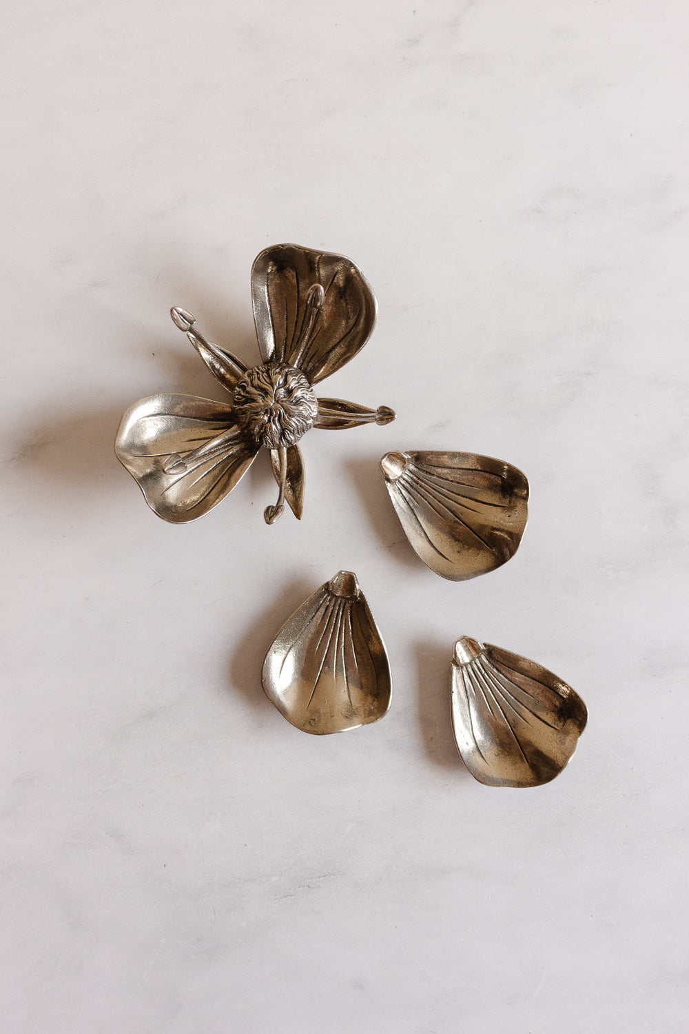 1970s Italian white brass lotus sculptural ashtray, in the style of Gucci