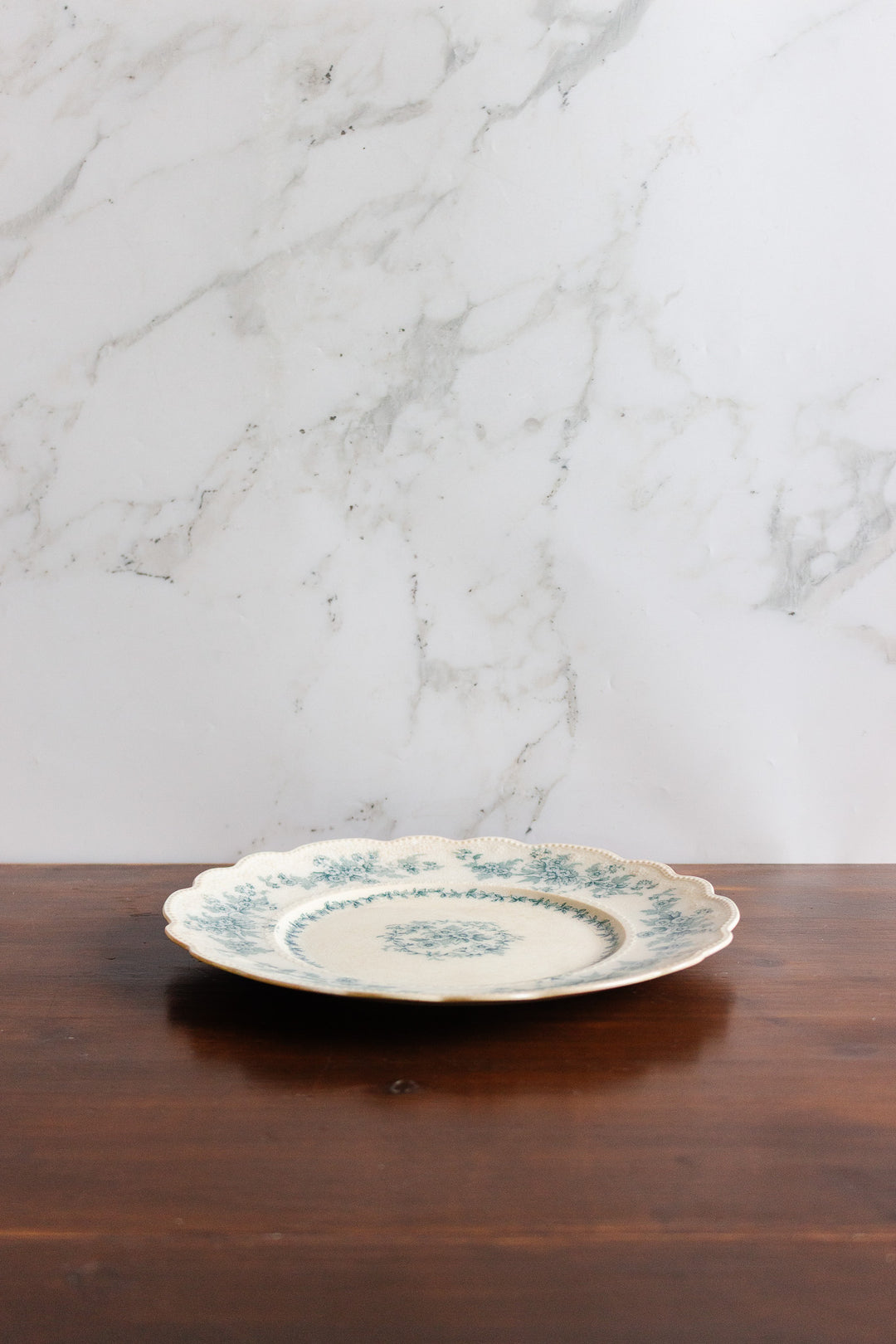 late 19th century w. h. Grindley "eileen" scalloped dinner plate