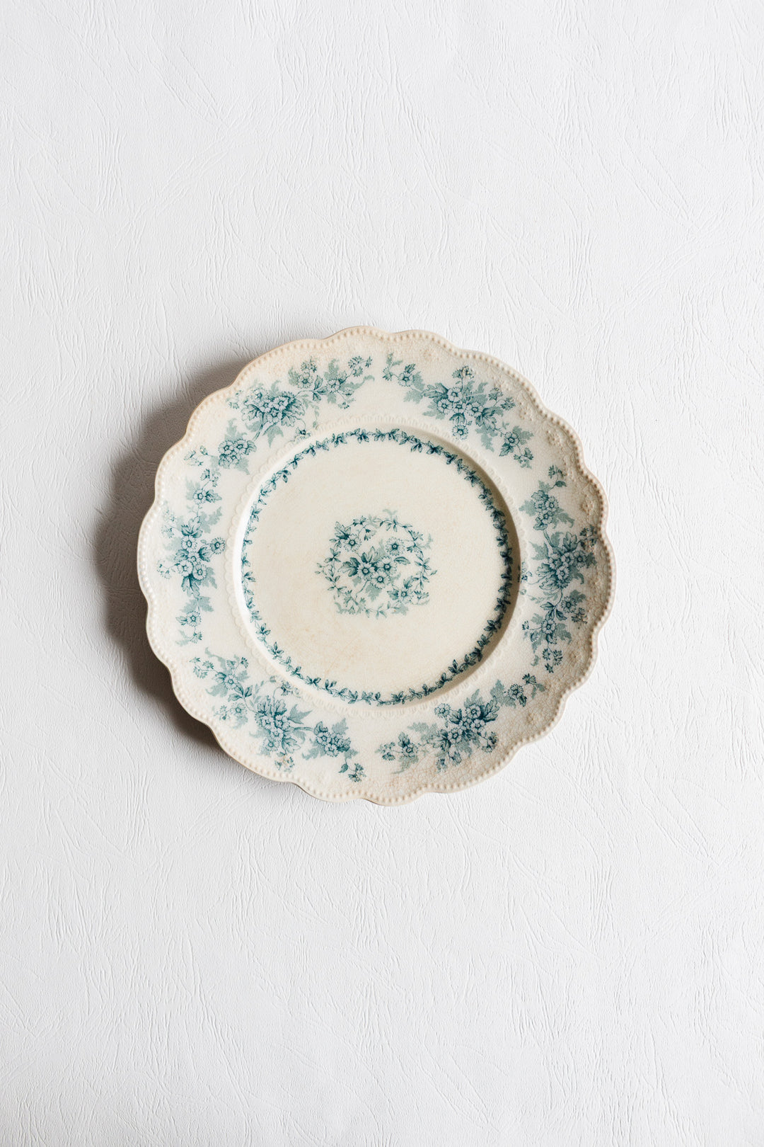 late 19th century w. h. Grindley "eileen" scalloped dinner plate
