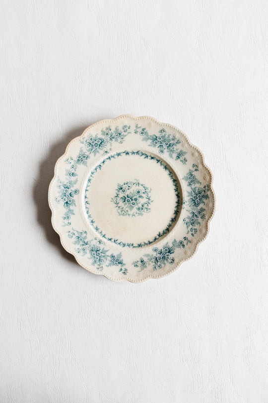 late 19th century w. h. Grindley "eileen" scalloped dinner plate