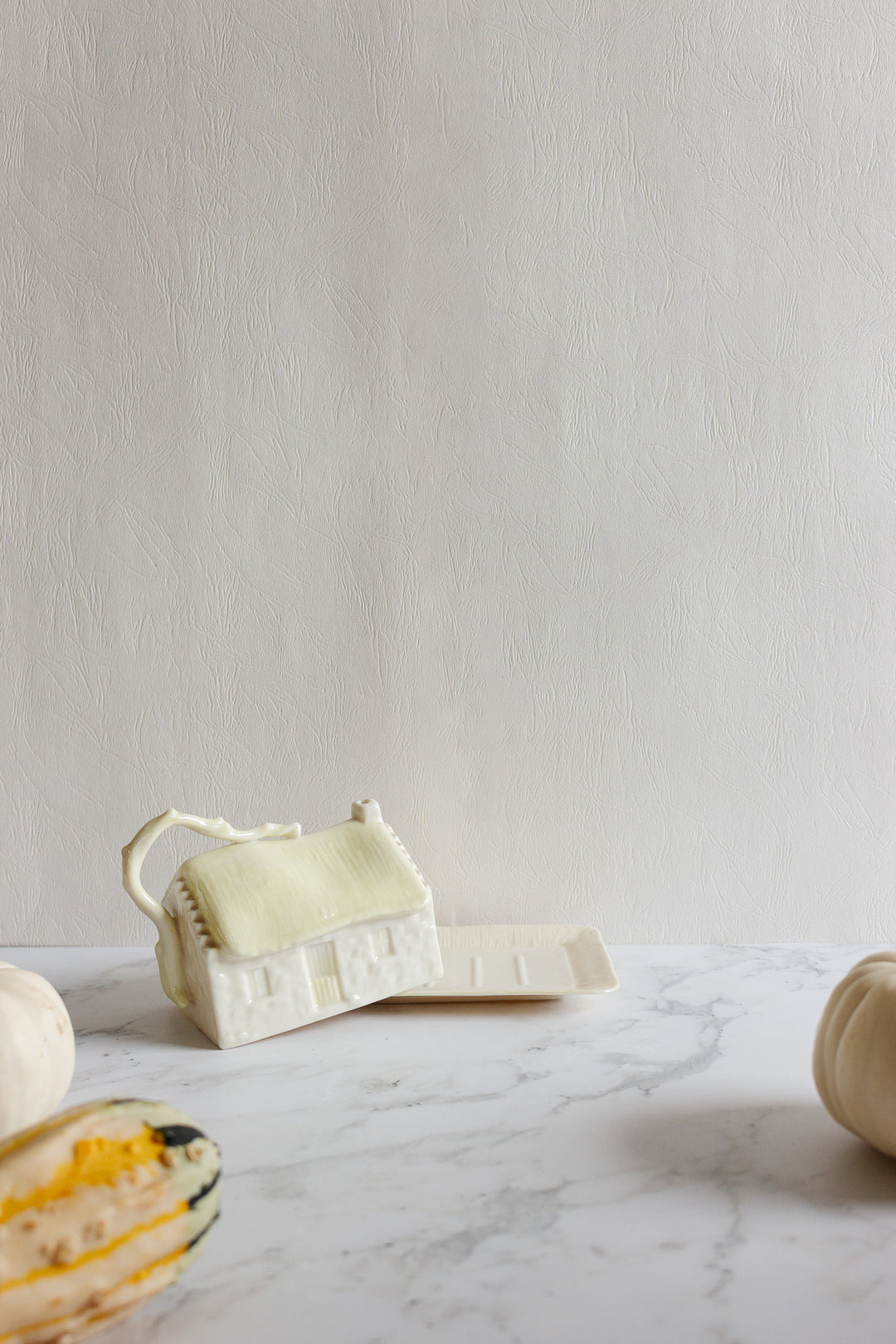 rare vintage belleek cottage covered butter dish