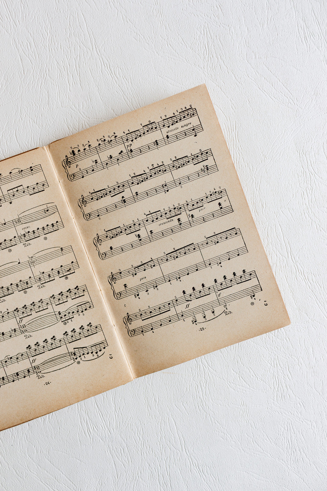 1930s french "une heure de musique" books, set of 4