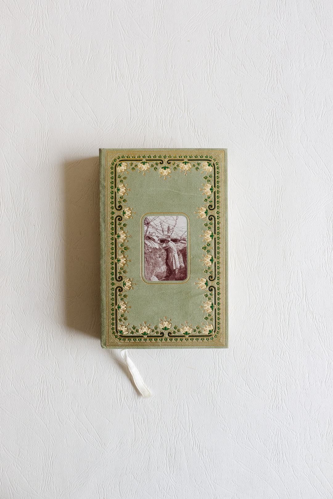 set of 6 vintage french éditions camille green hardcover books