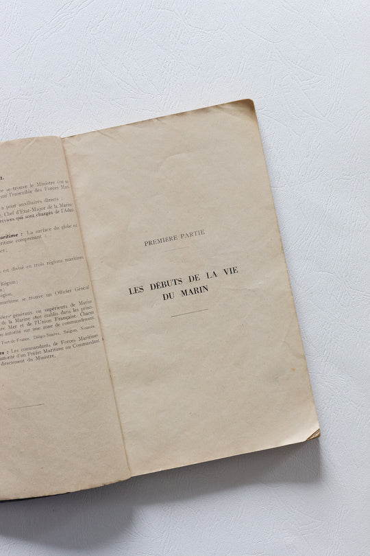 original 1952 French navy recruit manual issued by the république française, marine national