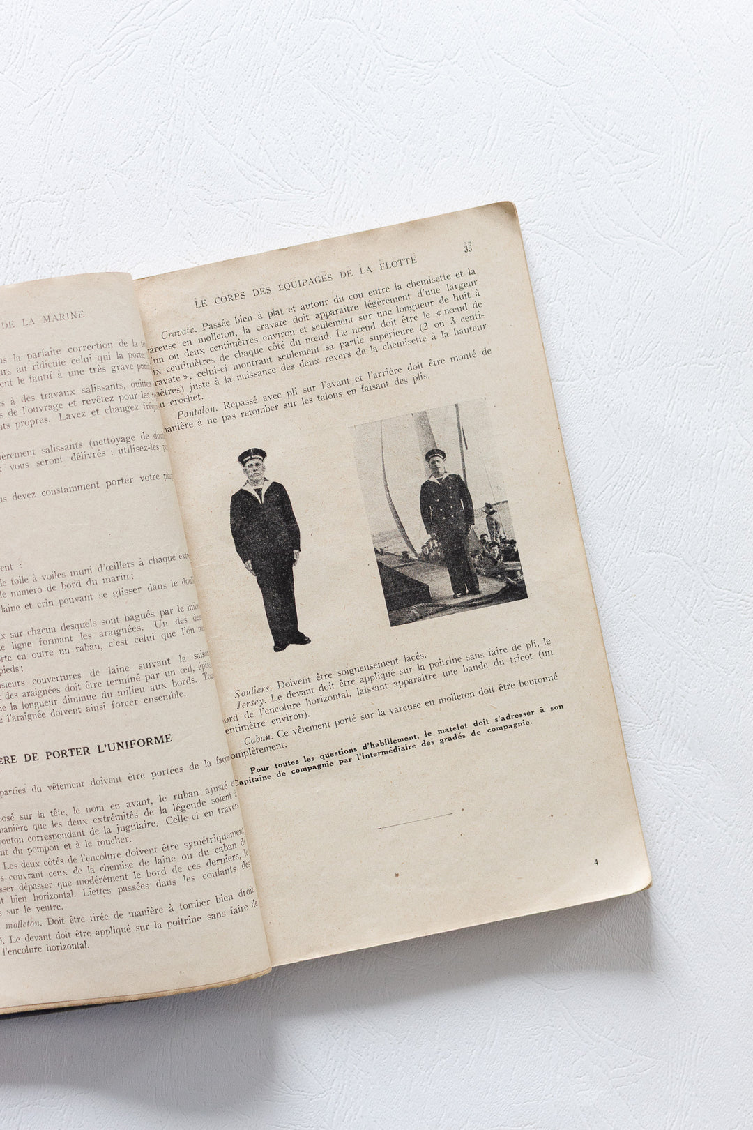 original 1952 French navy recruit manual issued by the république française, marine national