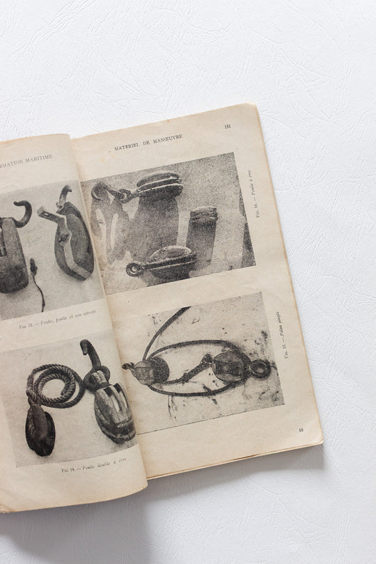 original 1952 French navy recruit manual issued by the république française, marine national
