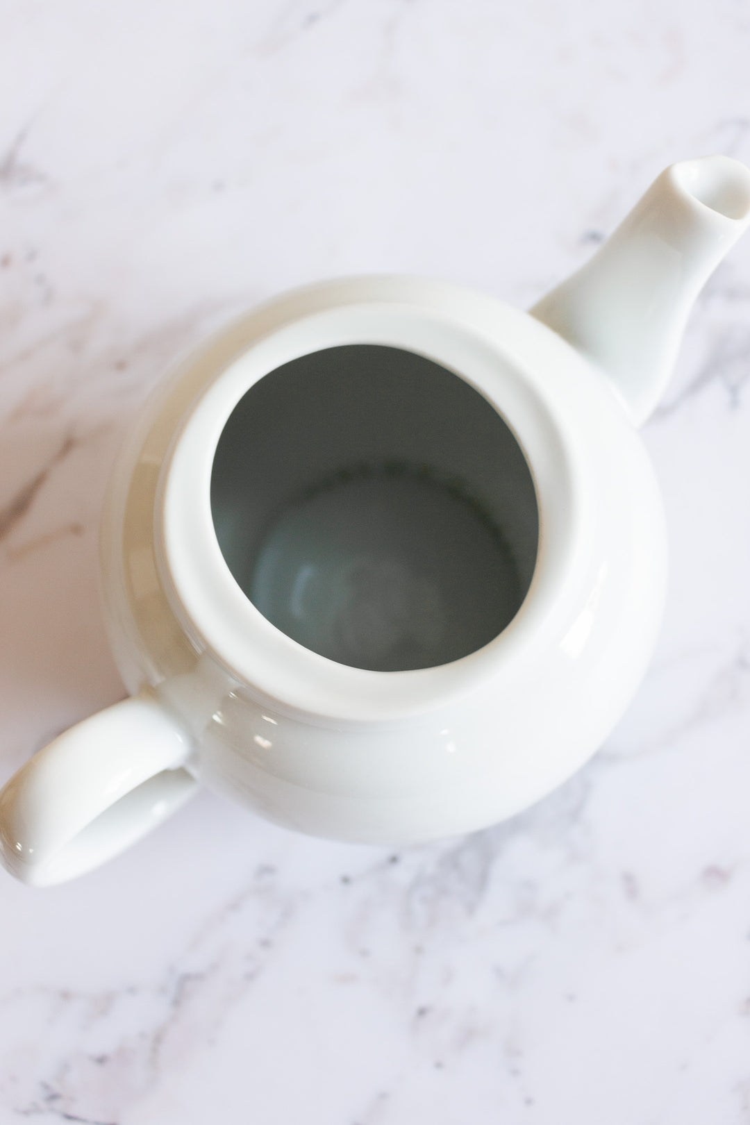 vintage French porcelain tea pot, 1 L