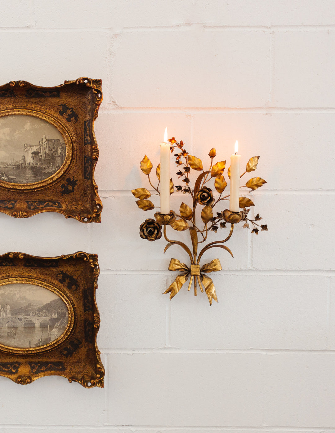 midcentury Italian gilt foliate wall sconce