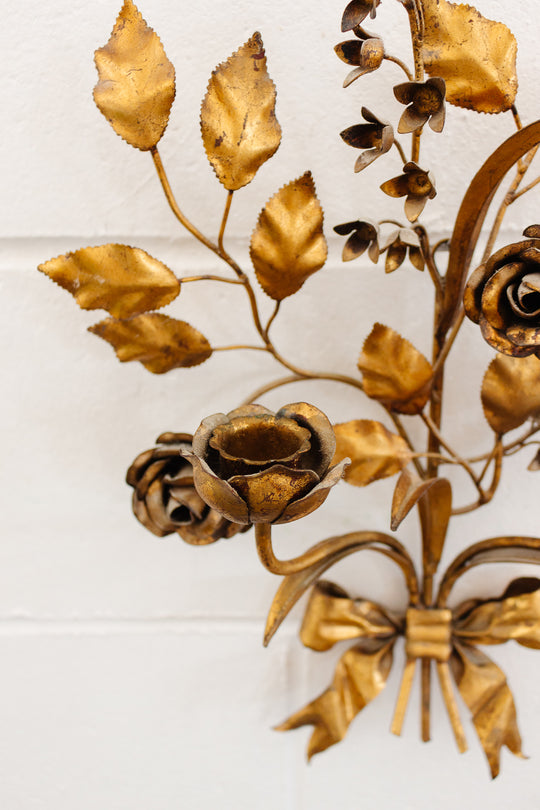 midcentury Italian gilt foliate wall sconce