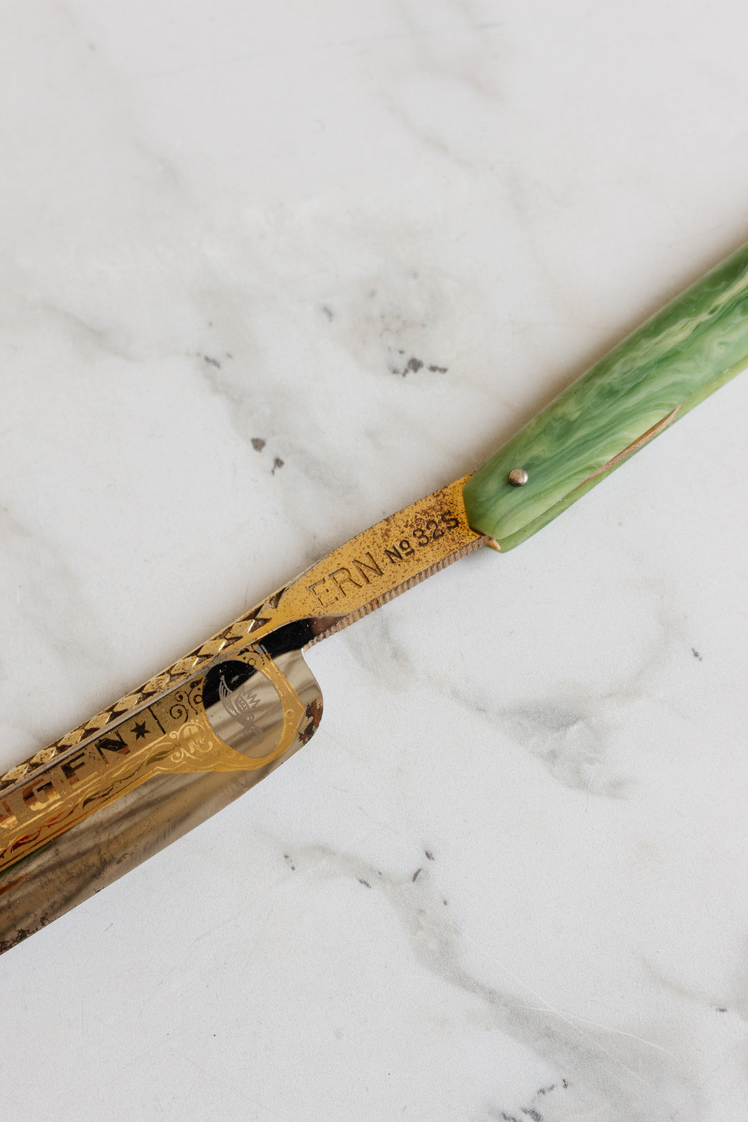 antique german ERN solingen straight razor with green celluloid handle with original box