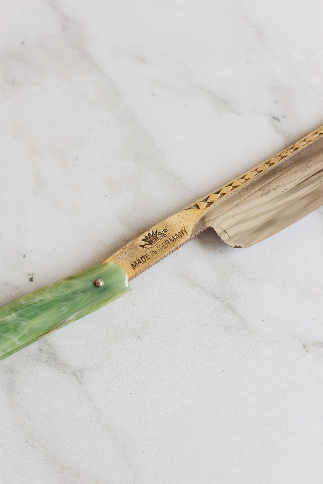 antique german ERN solingen straight razor with green celluloid handle with original box