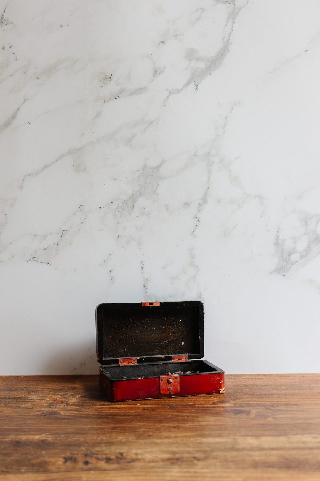 vintage french chinoiserie lacquered wood box