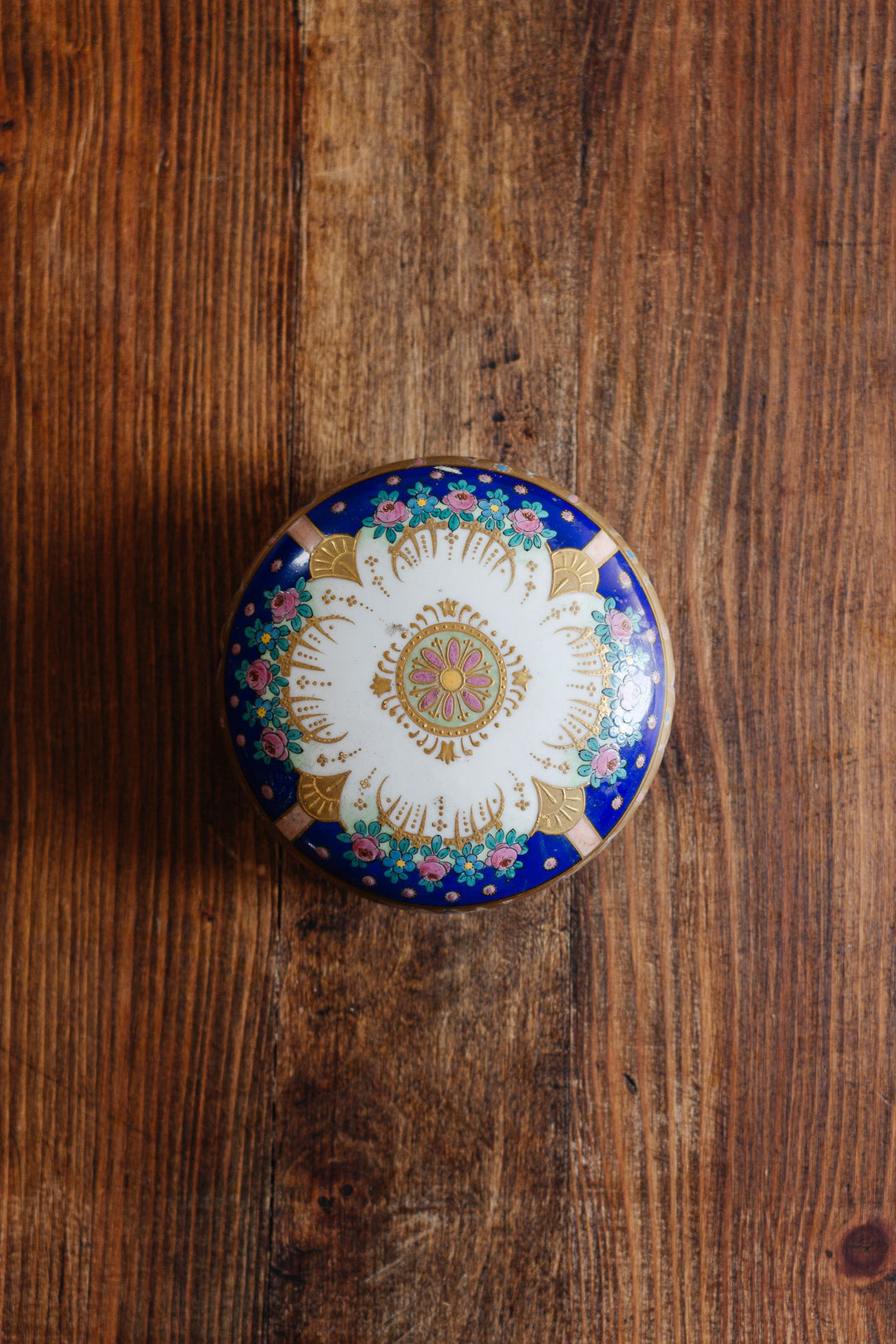 1930s porcelaine française hand painted bonbonnière