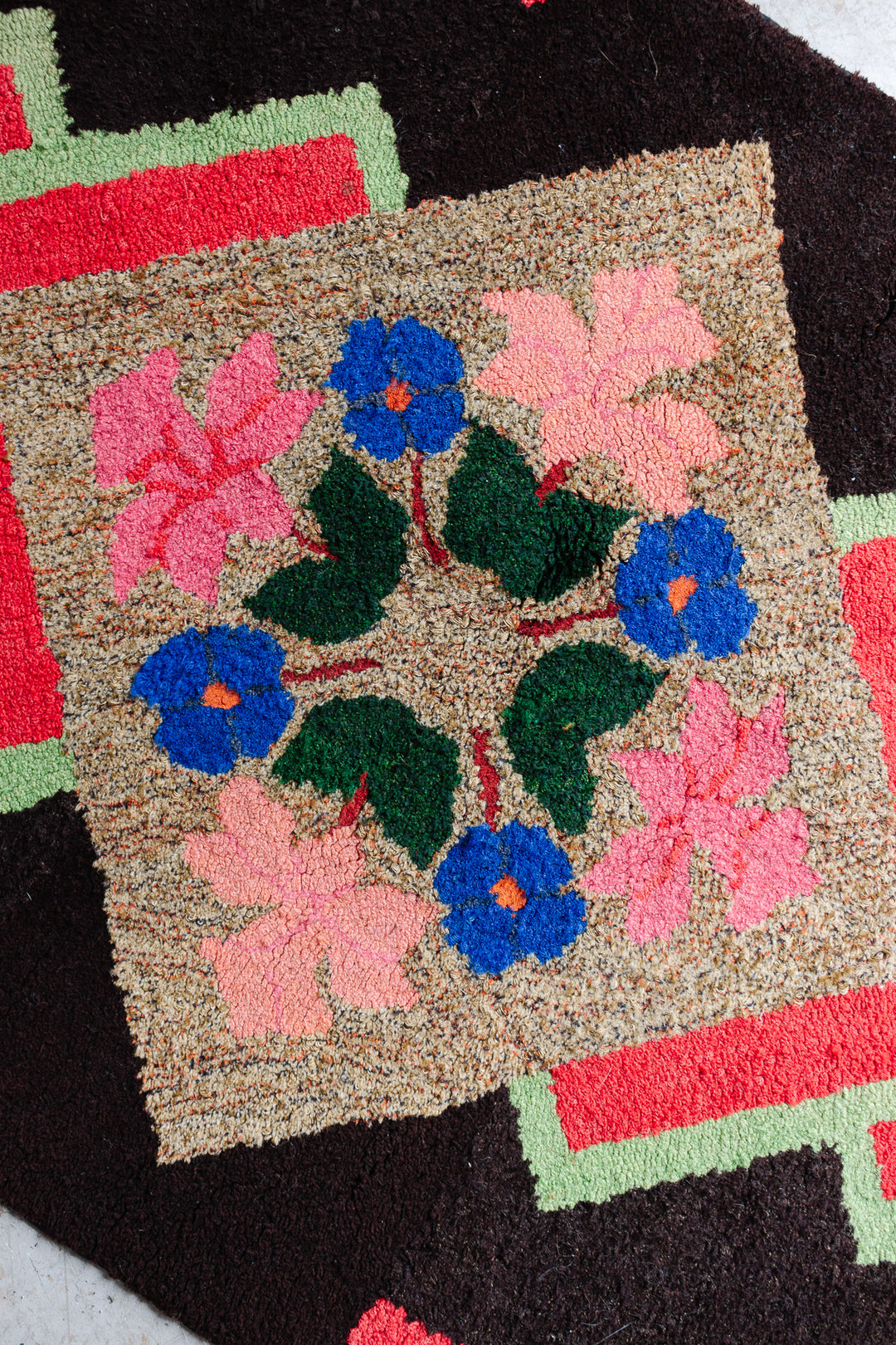 art deco style english hook rug