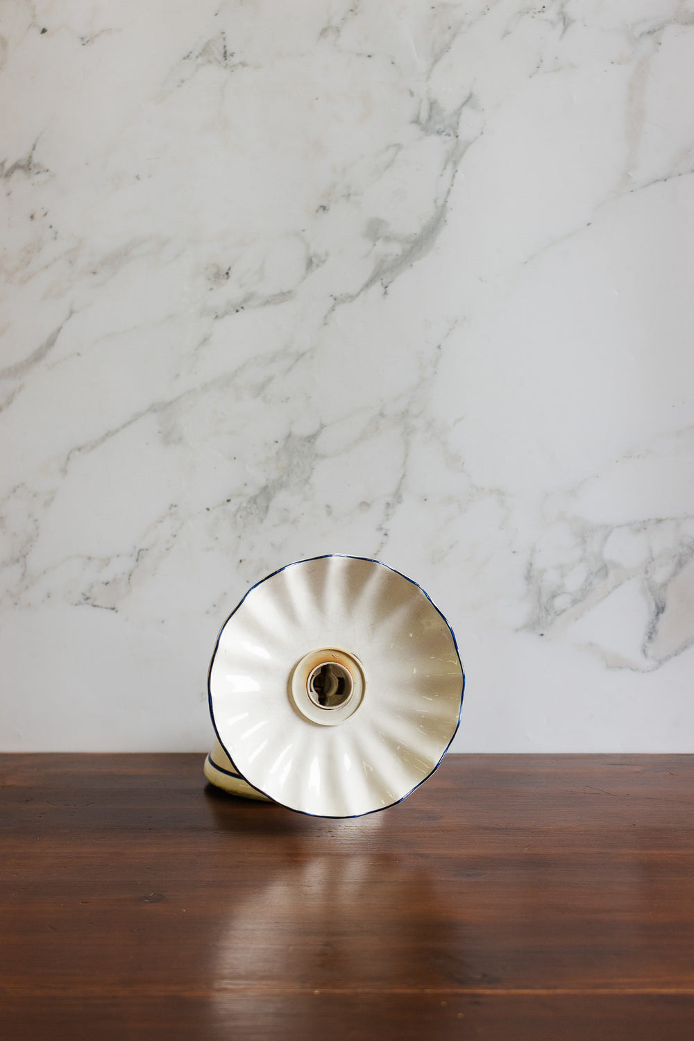 vintage italian ceramic scalloped wall sconce