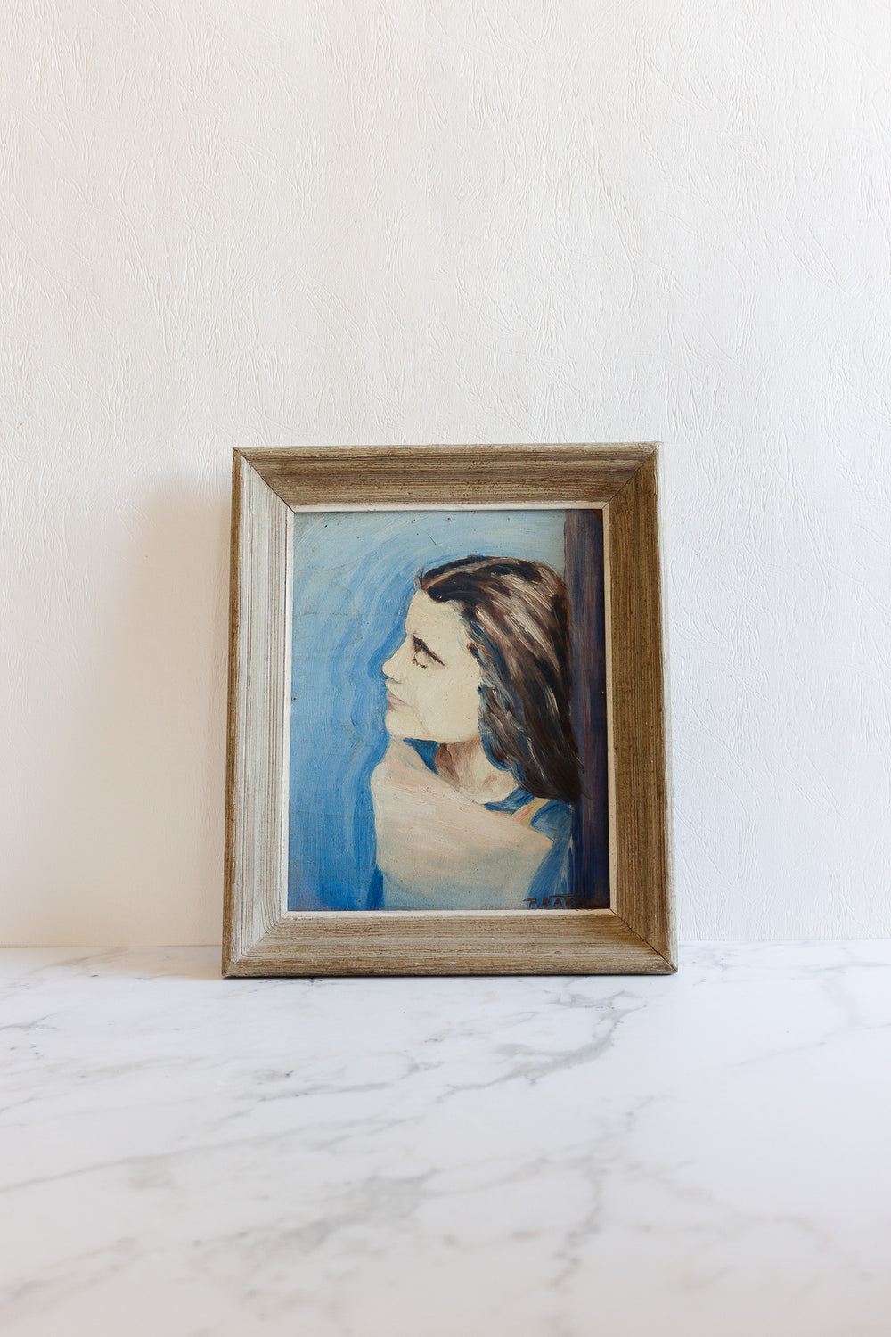 avec ses yeux fermées