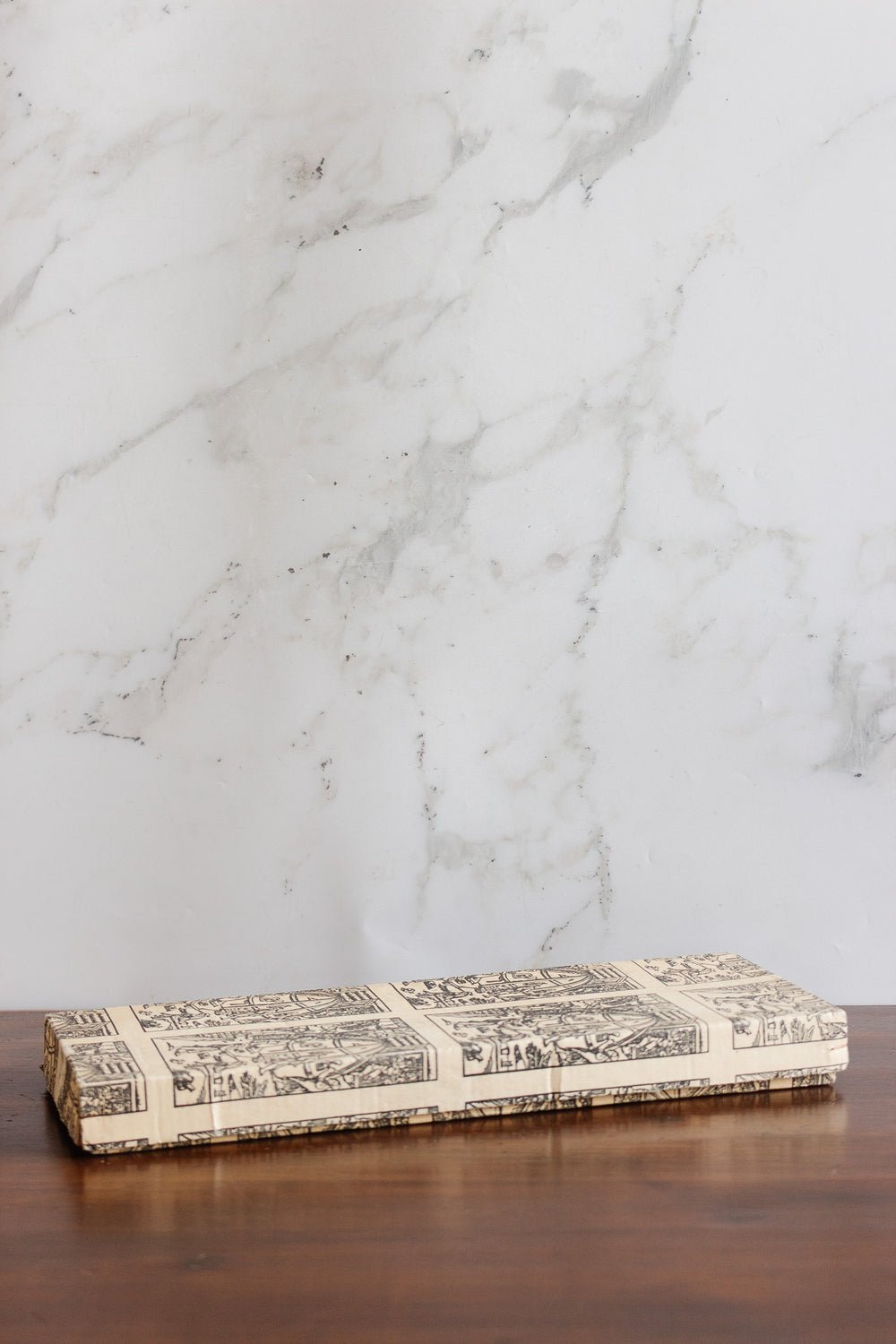 set of 12 vintage french "cristal torsodé" knife rests in original box