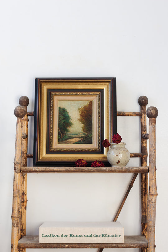 à travers les arbres