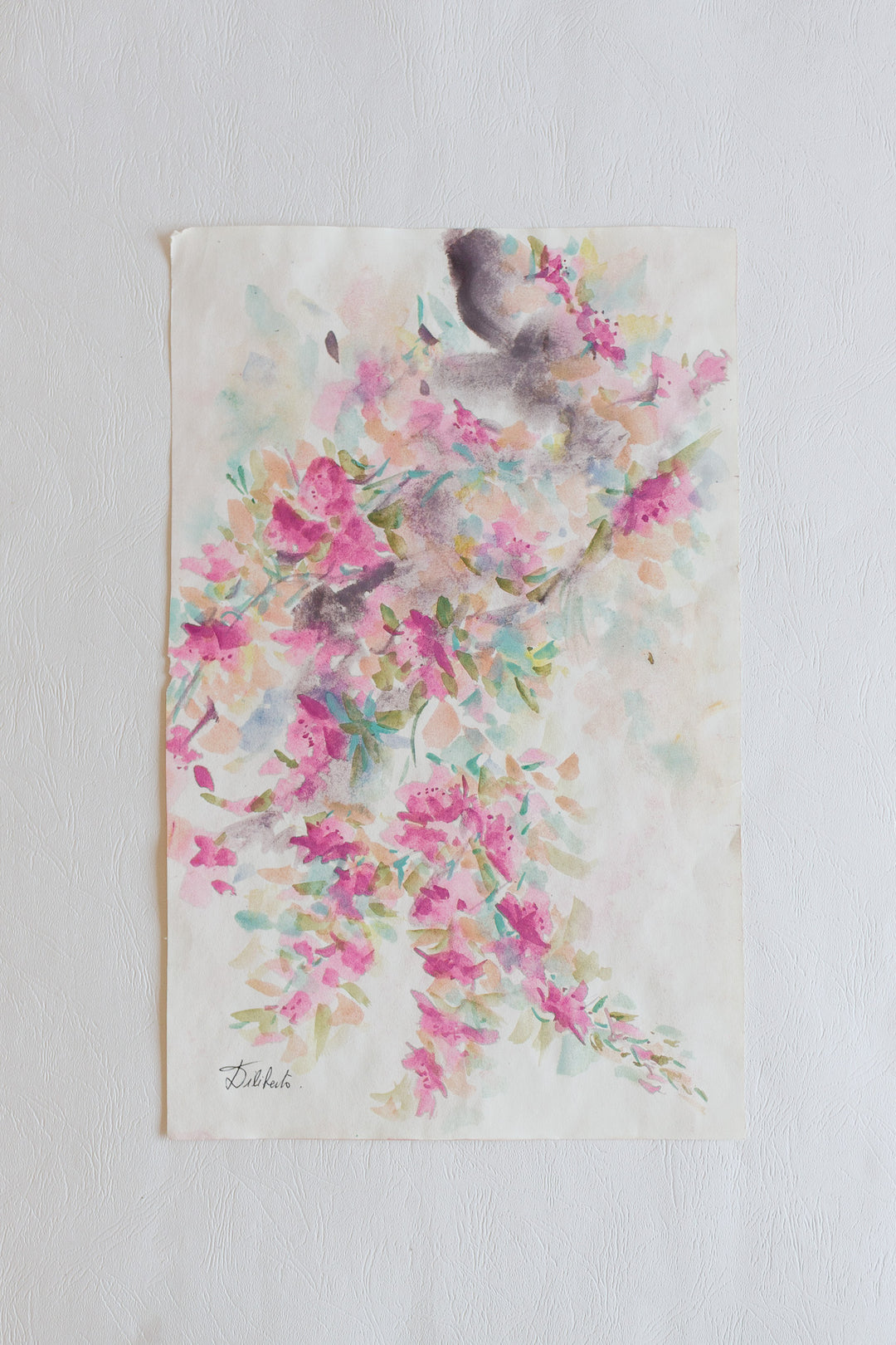 les fleurs roses suspendues