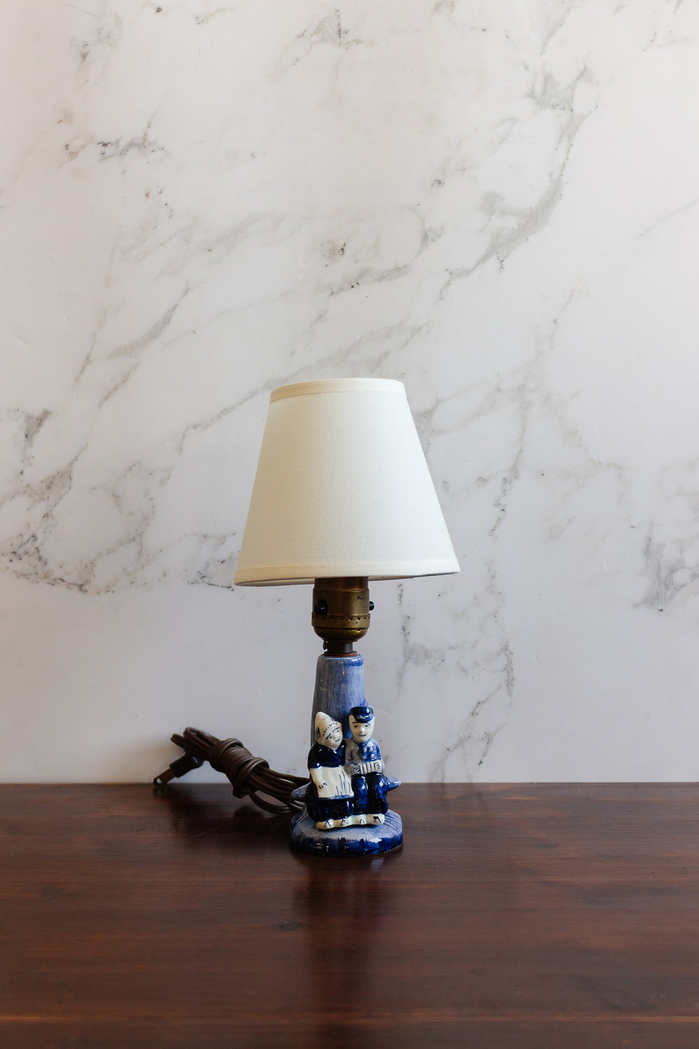 vintage blue and white delft lamp