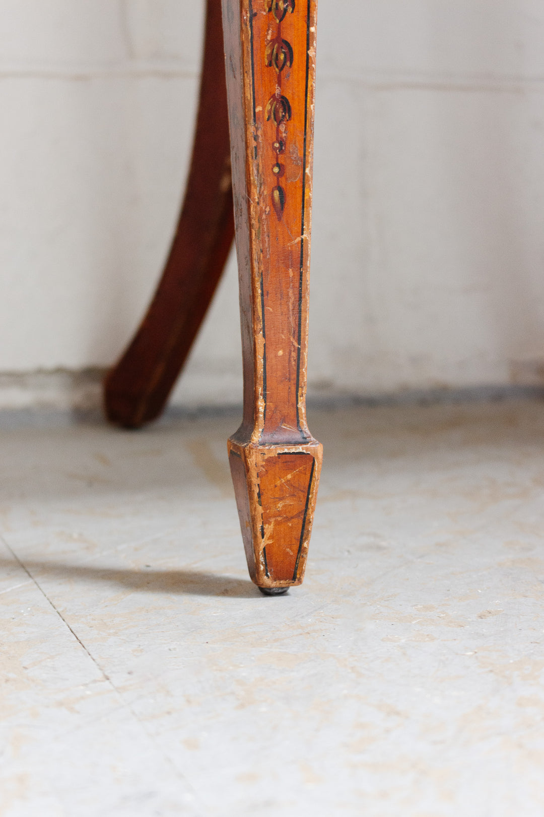 antique french hepplewhite chair