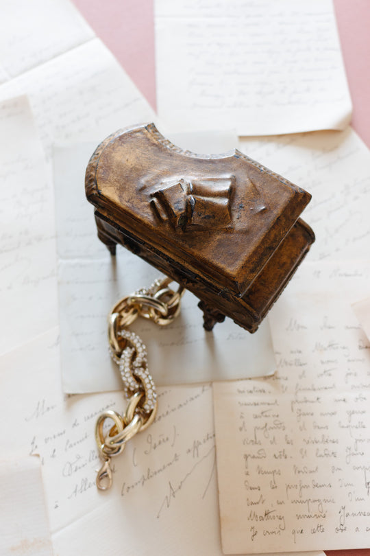 antique french gilt metal piano boîte de bijoux