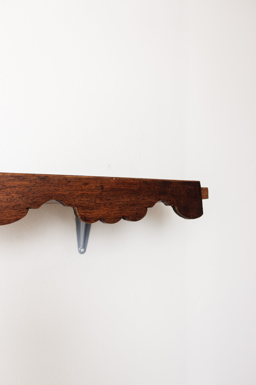 antique french scalloped oak shelf