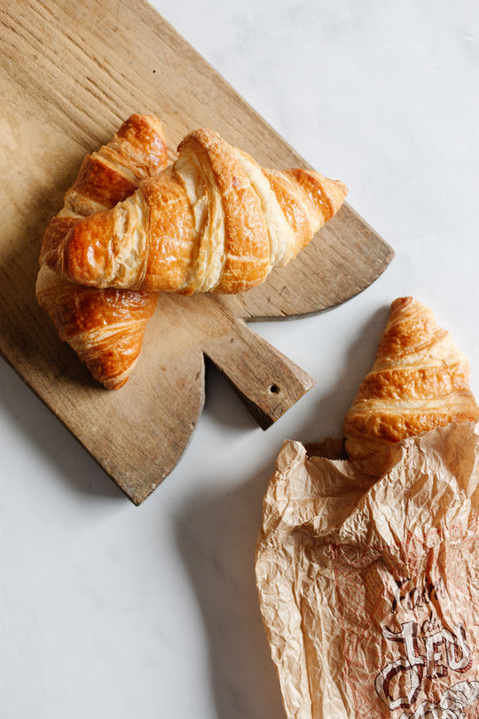 vintage quintessentially french bread board