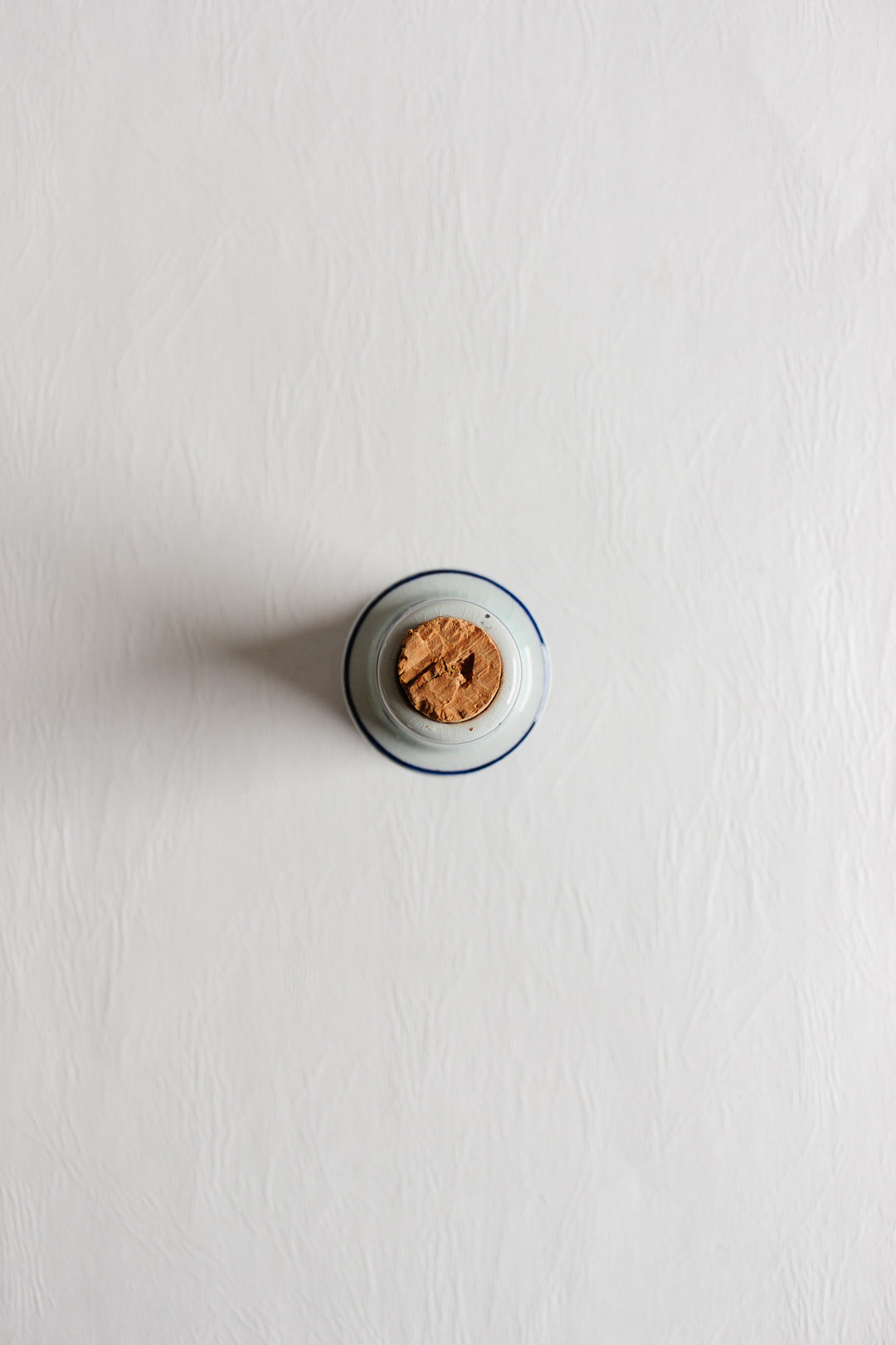 vintage delft blue and white shaker