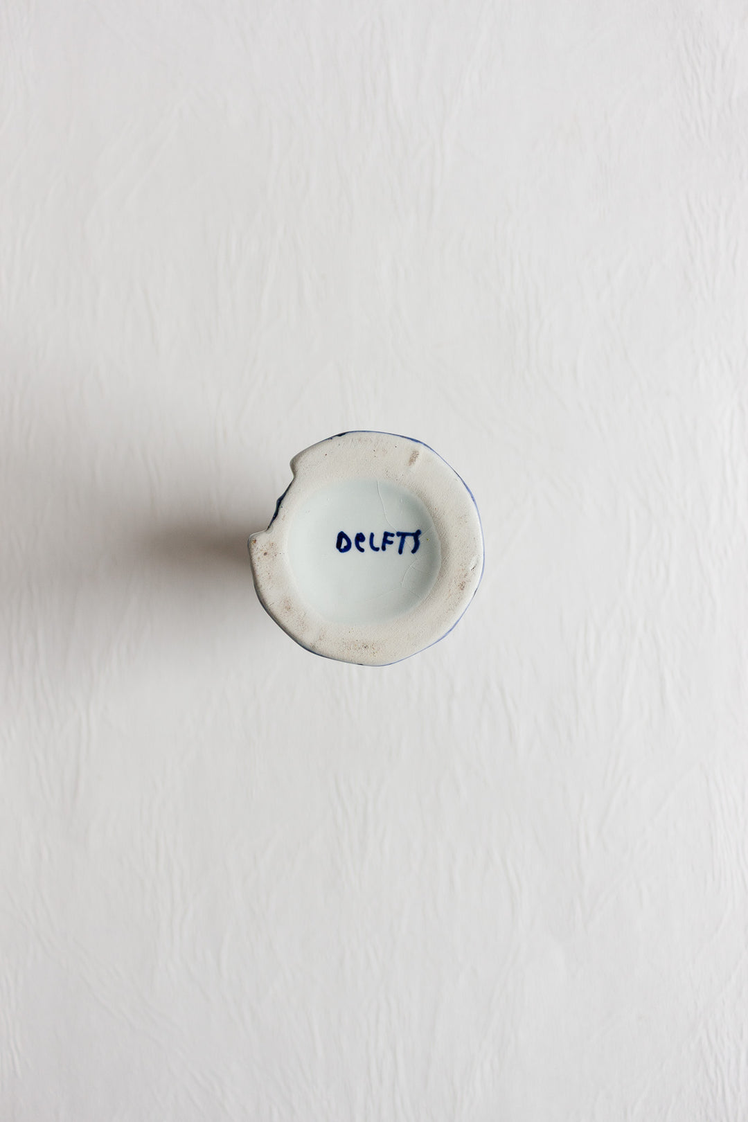 vintage delft blue and white shaker