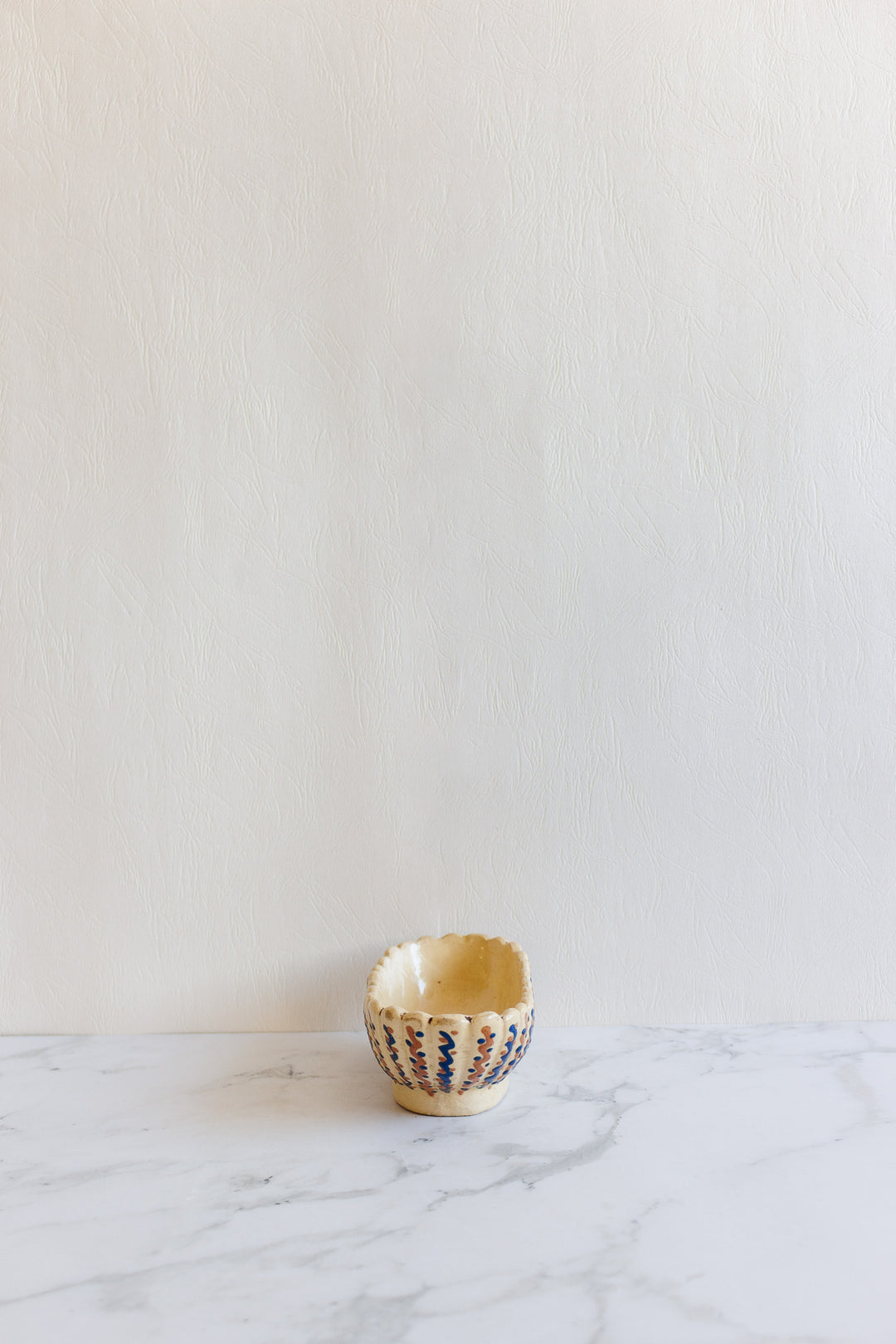 1930s bunzlau hand painted scalloped ceramic bowl