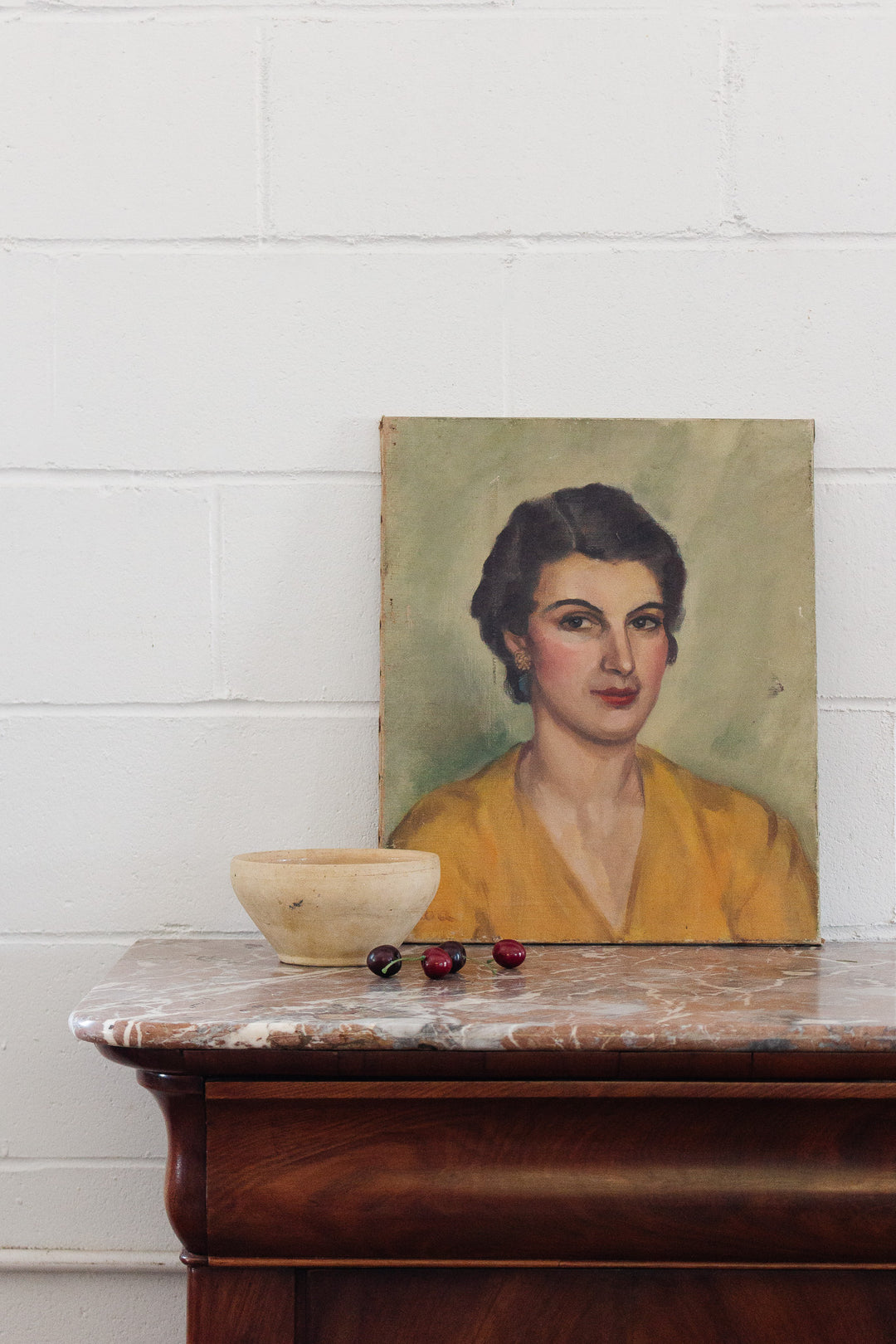 la madame en jaune