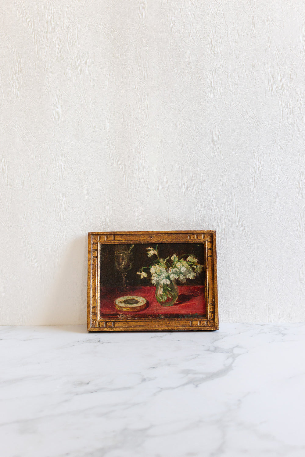 fleurs blanches dans un vase