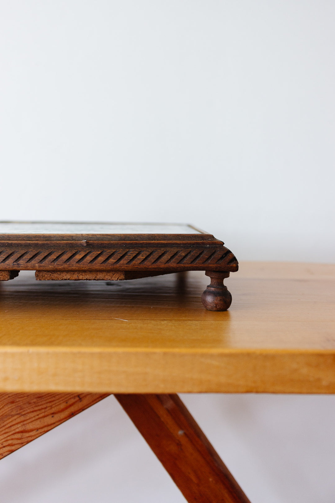 antique french Gien transferware "dessous plat" with carved wood frame