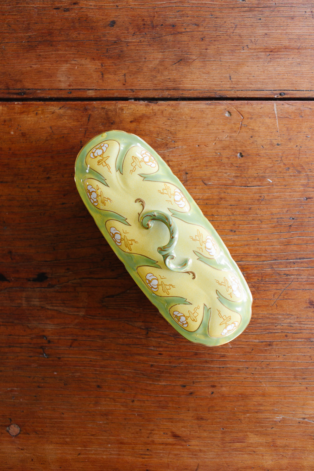 turn of the century french Luneville ironstone art nouveau soap dish