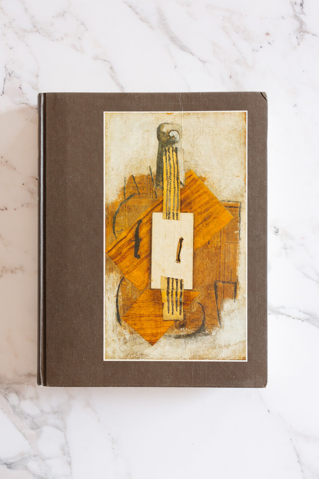 musée Picasso Paris vintage book