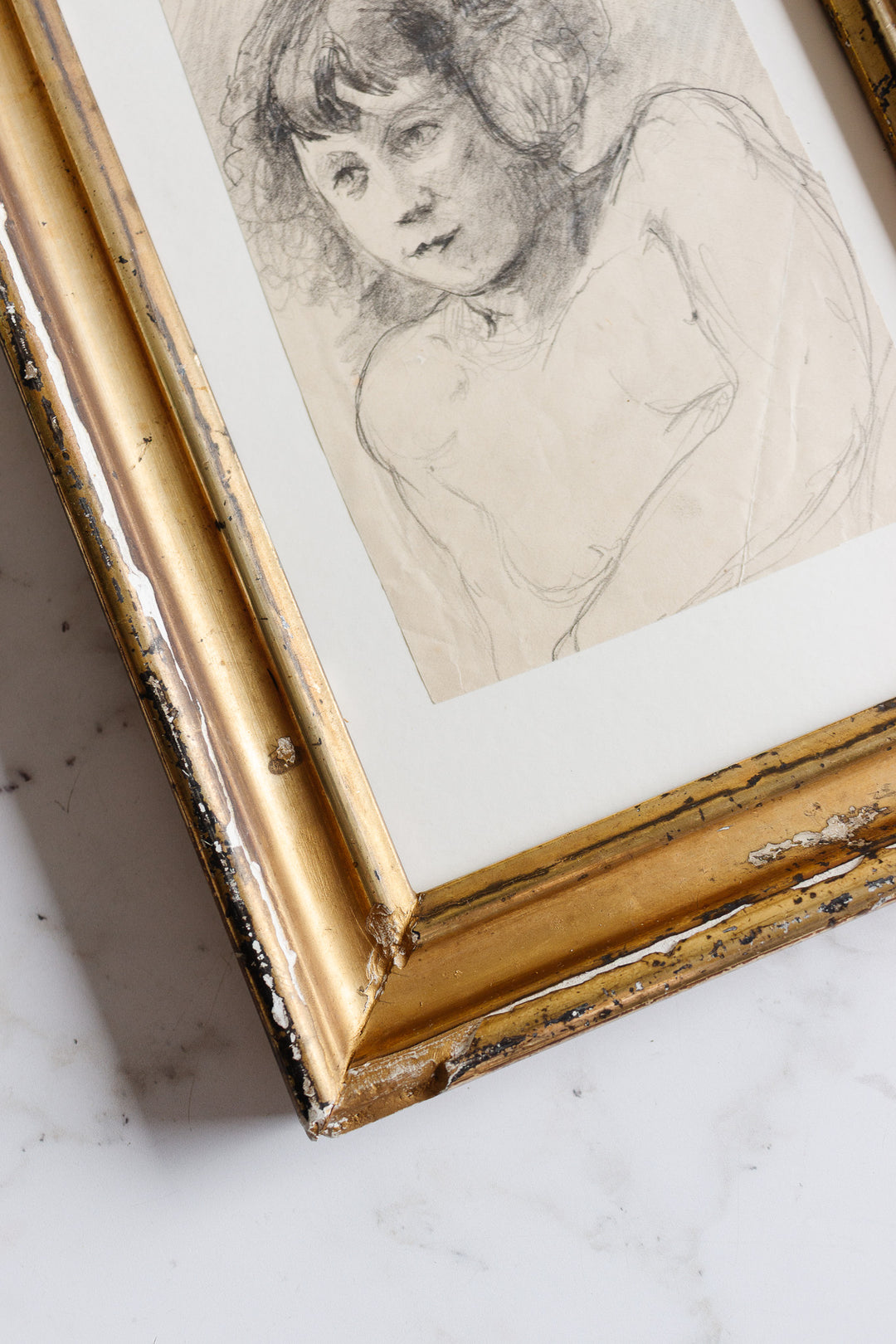 la fille en crayon