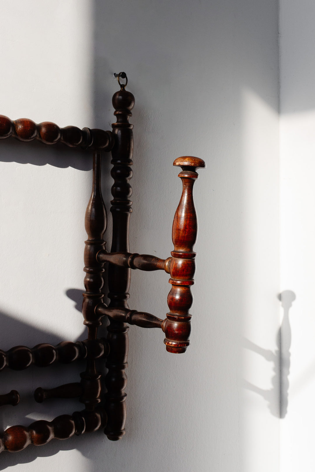 18th century Napoleon III Victorian bobbin-turned hat rack