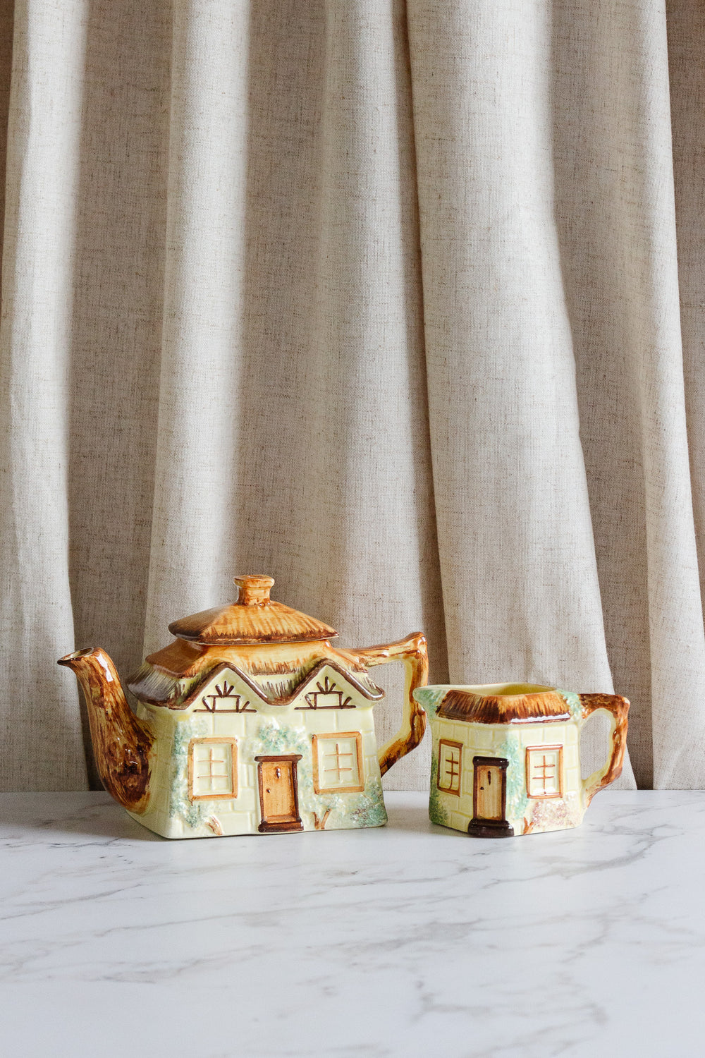 1940s keele street pottery England teapot and creamer