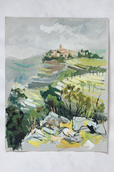 un sommet de colline dans les nuages