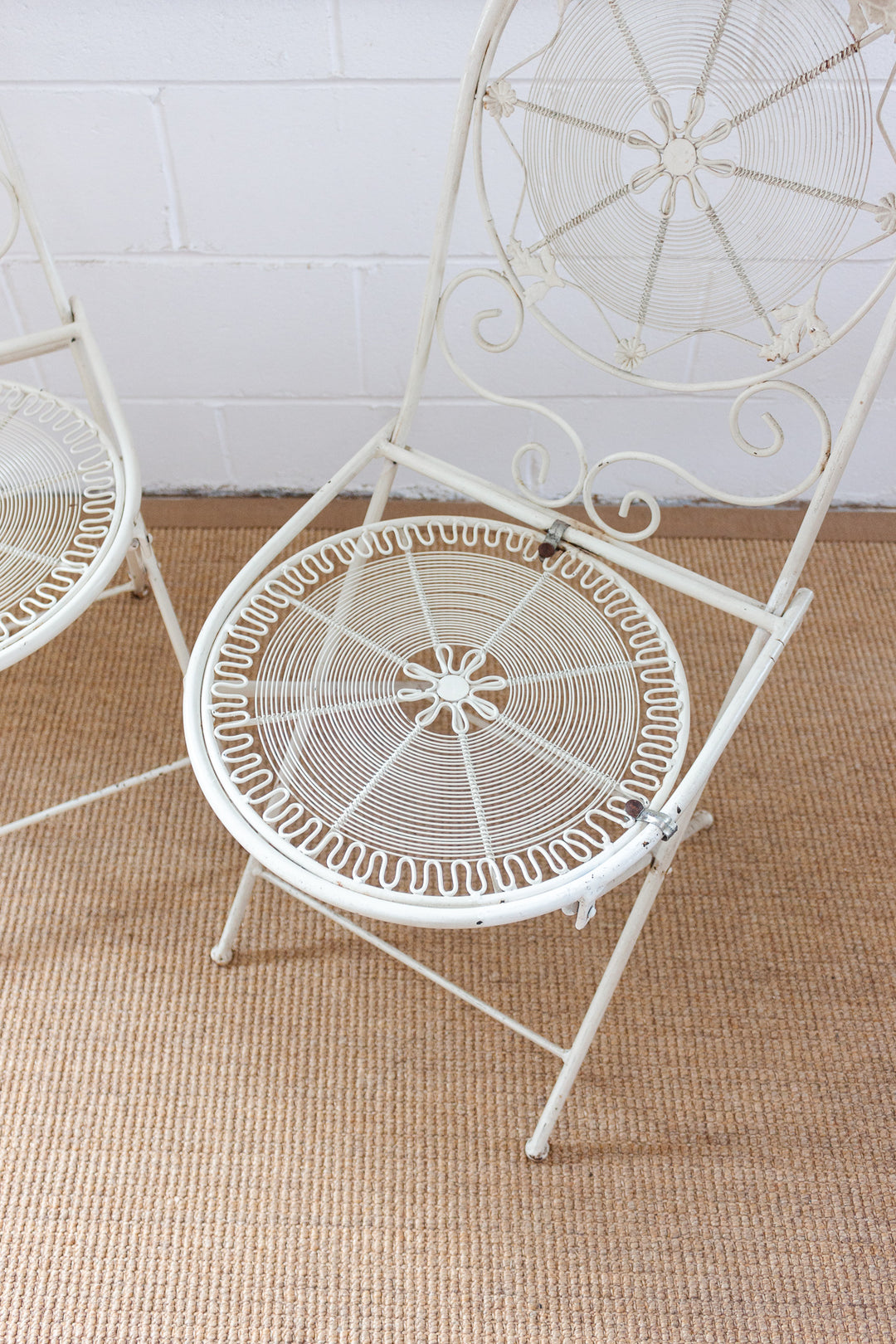 1940s French wrought iron "jardin" bistro set