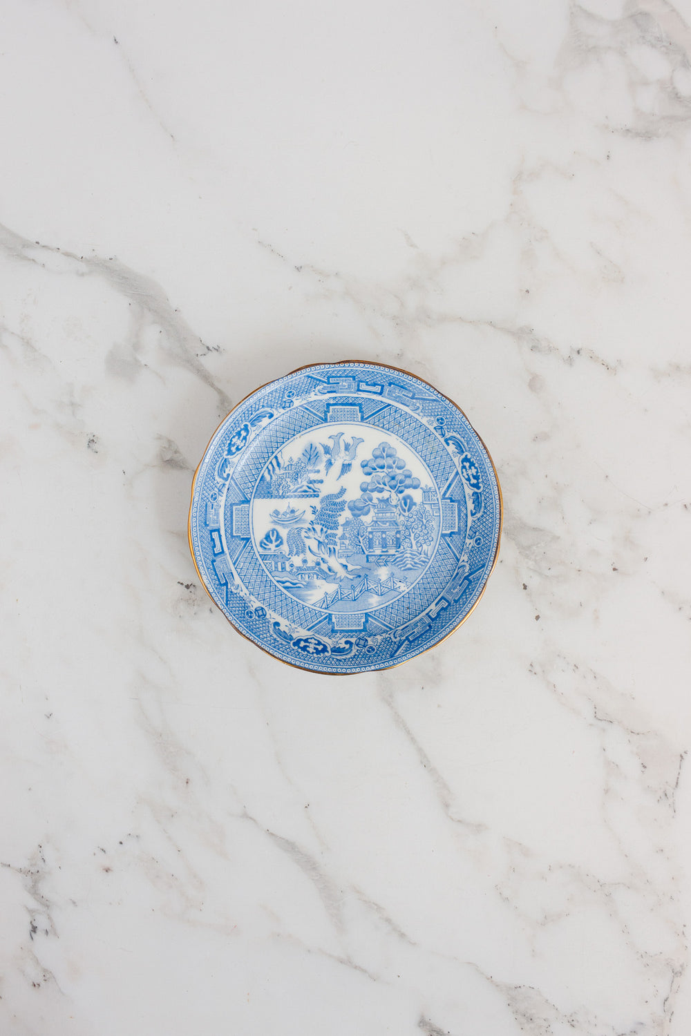 antique grosvenor china "ye old English" teacup