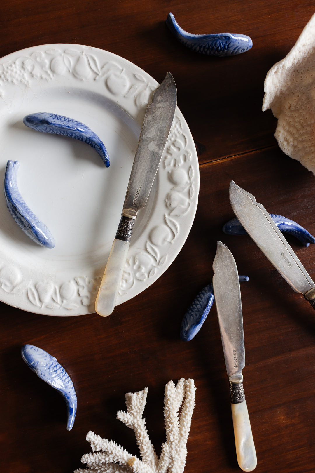vintage french set of 6 "poissons" porte-couteaux