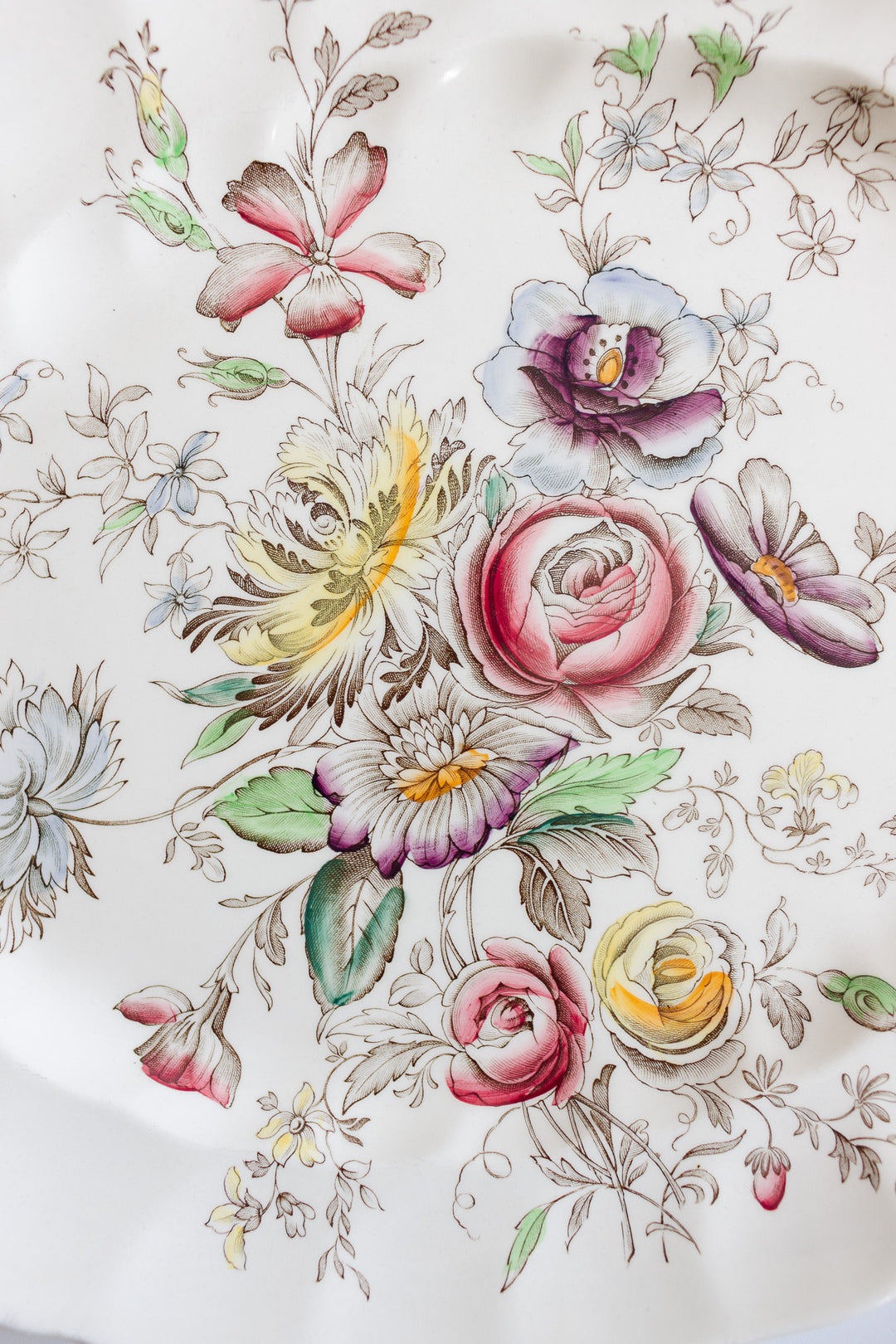 Johnson Bros “Sheraton” Dishware Set (circa 1944–1955)