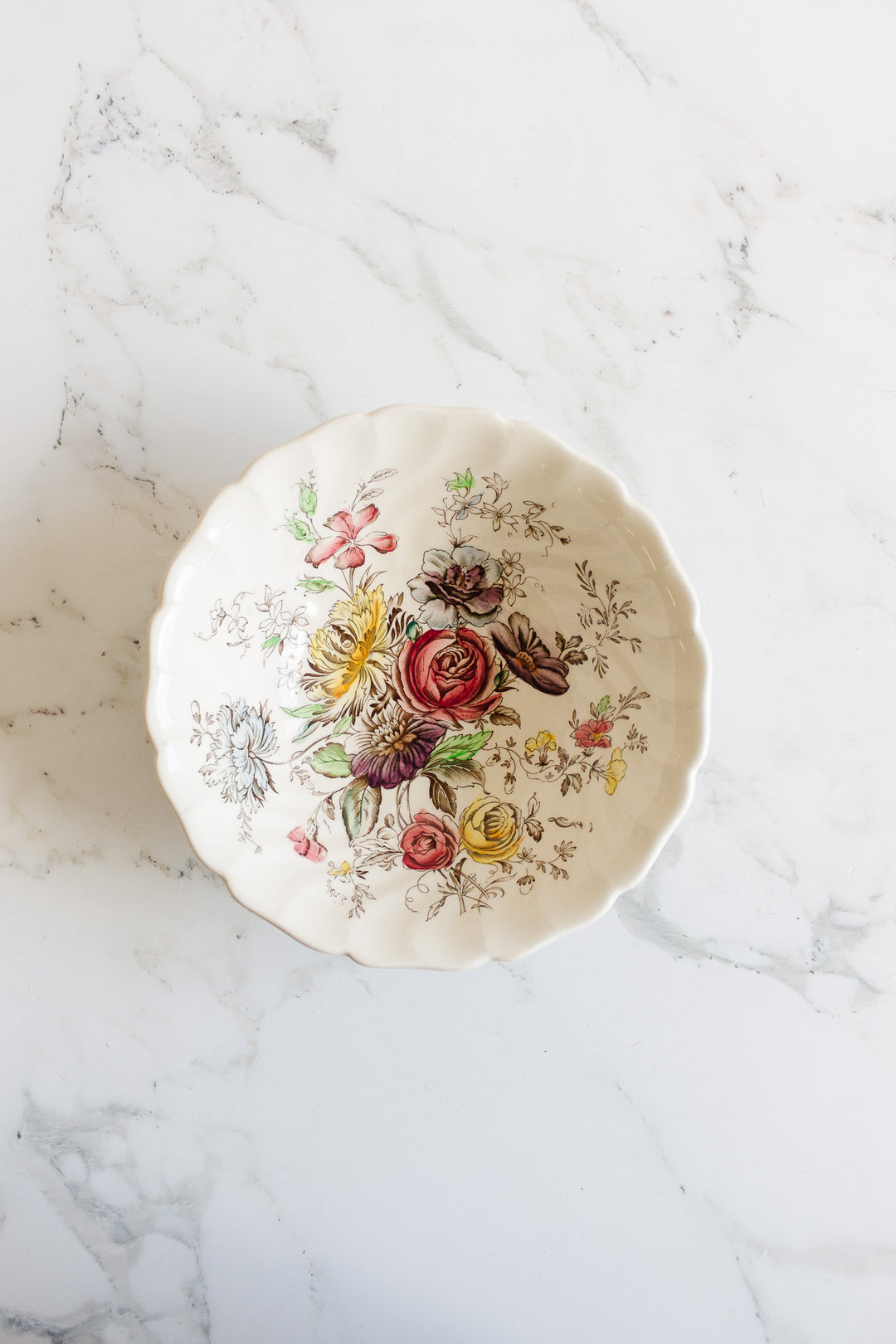 Johnson Bros “Sheraton” Dishware Set (circa 1944–1955)