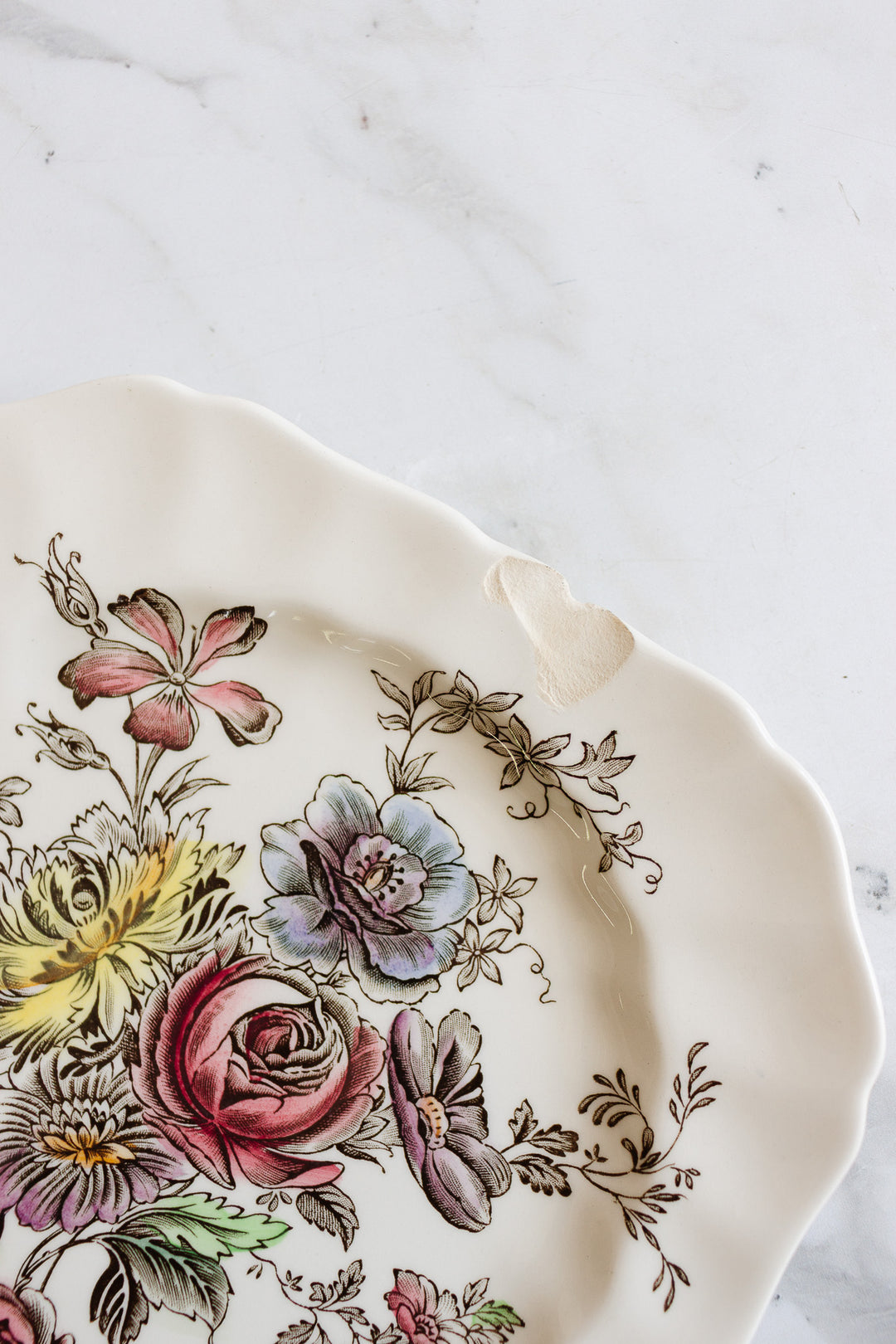 Johnson Bros “Sheraton” Dishware Set (circa 1944–1955)